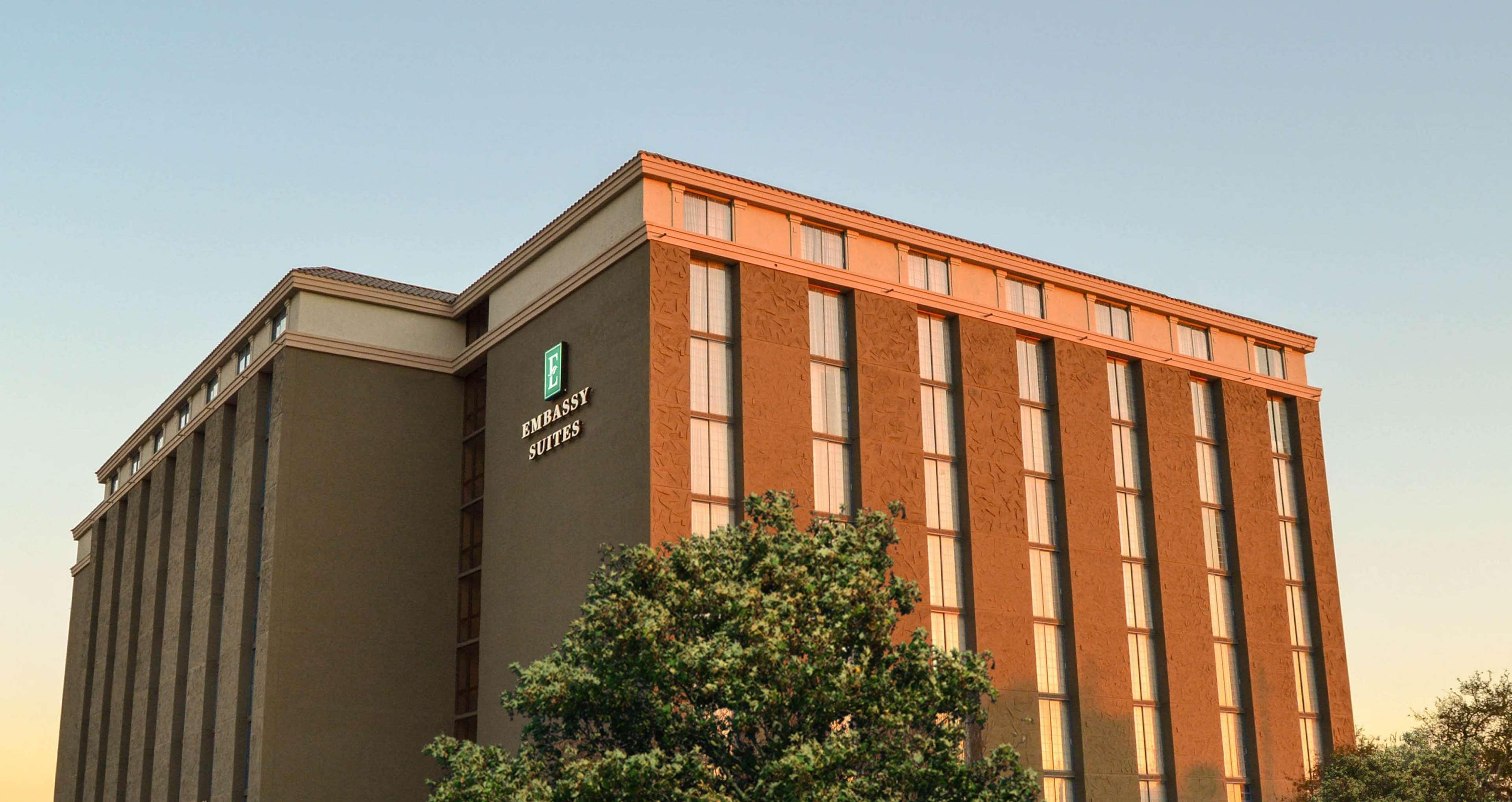 Embassy Suites By Hilton Austin Central Eksteriør billede